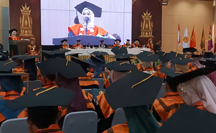 Prosesi wisuda 89 lulusan keperawatan STIKES Bhakti Husada Bengkulu