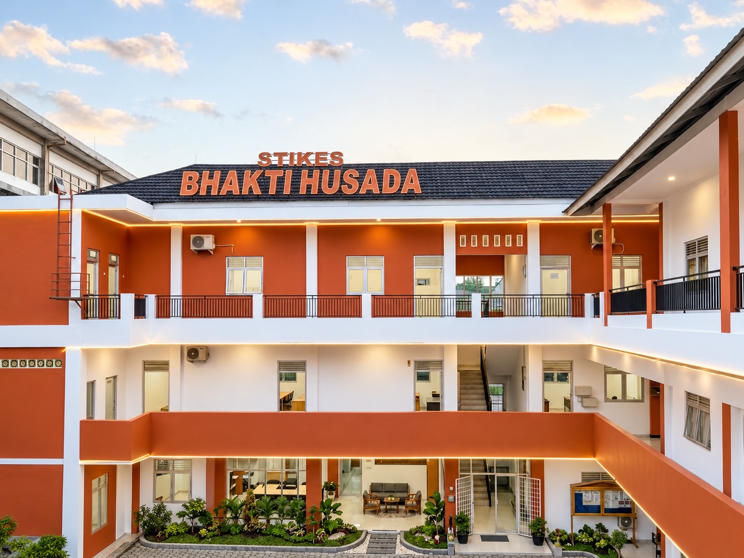 Gedung kampus STIKES Bhakti Husada Bengkulu